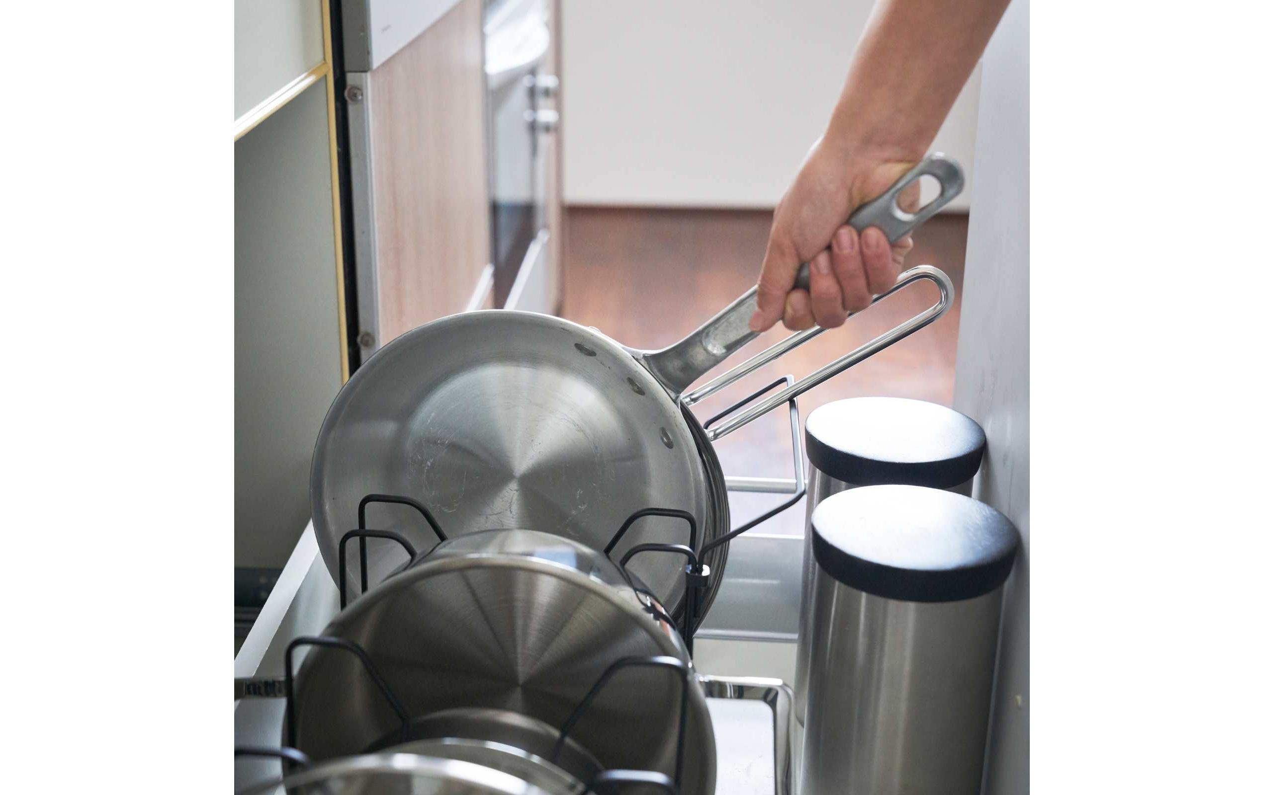 Yamazaki Deckel- und Pfannenhalter Tower Schwarz