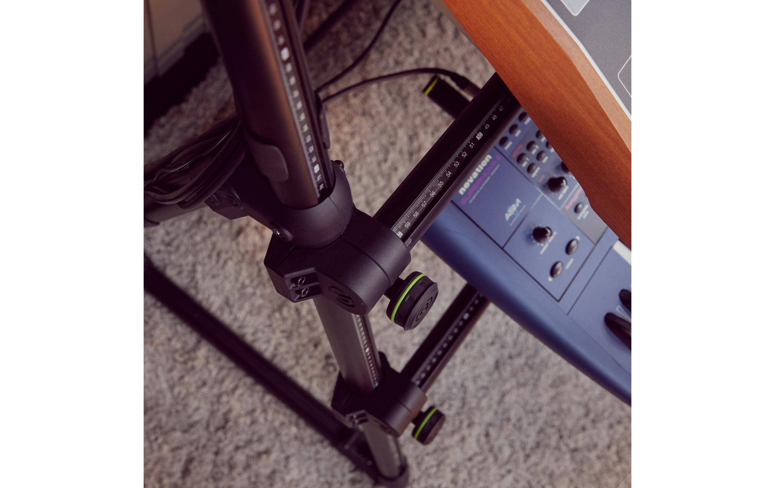 Gravity Keyboardständer GKSMKS01B Mehrfach Keyboardständer Gravity Keyboardständer GKSMKS01B Mehrfach Keyboardständer