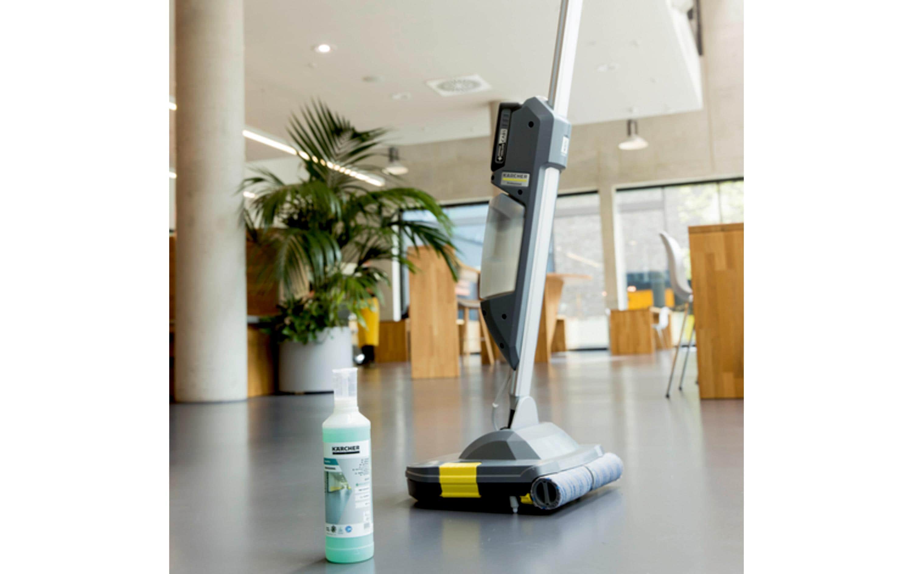 Kärcher Professional Akku-Scheuersaugmaschine BR 30/1 C Bp, Solo