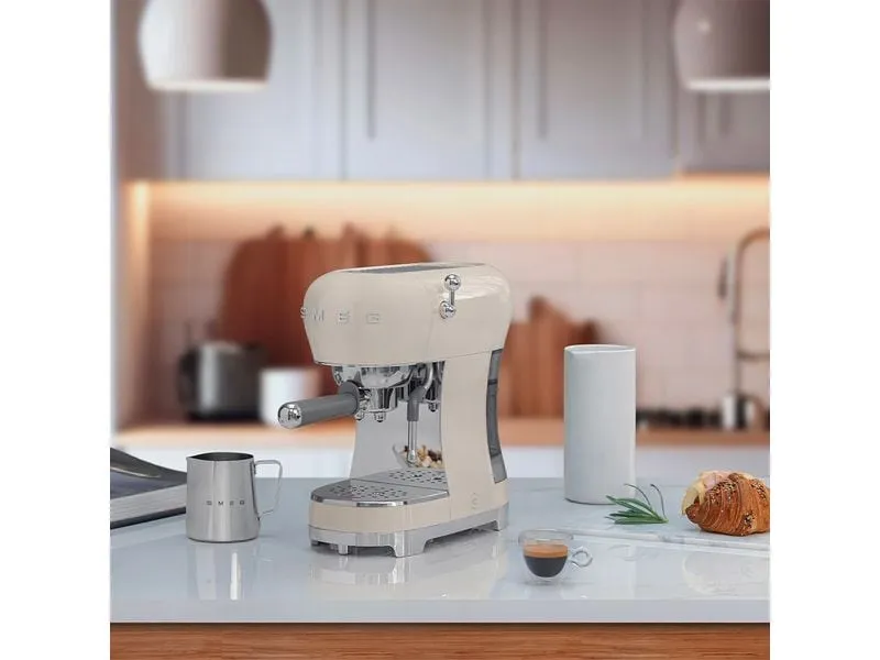 SMEG Siebträgermaschine 50's Style ECF02CREU Crème