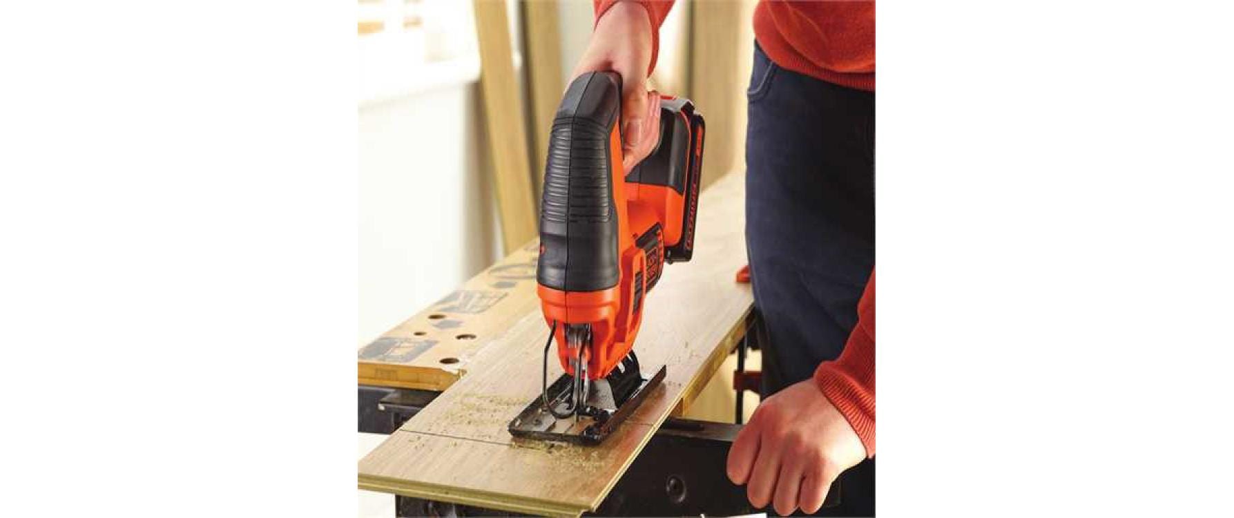 BLACK+DECKER Akku-Pendelhubstichsäge BDCJS18 Kit 18 V