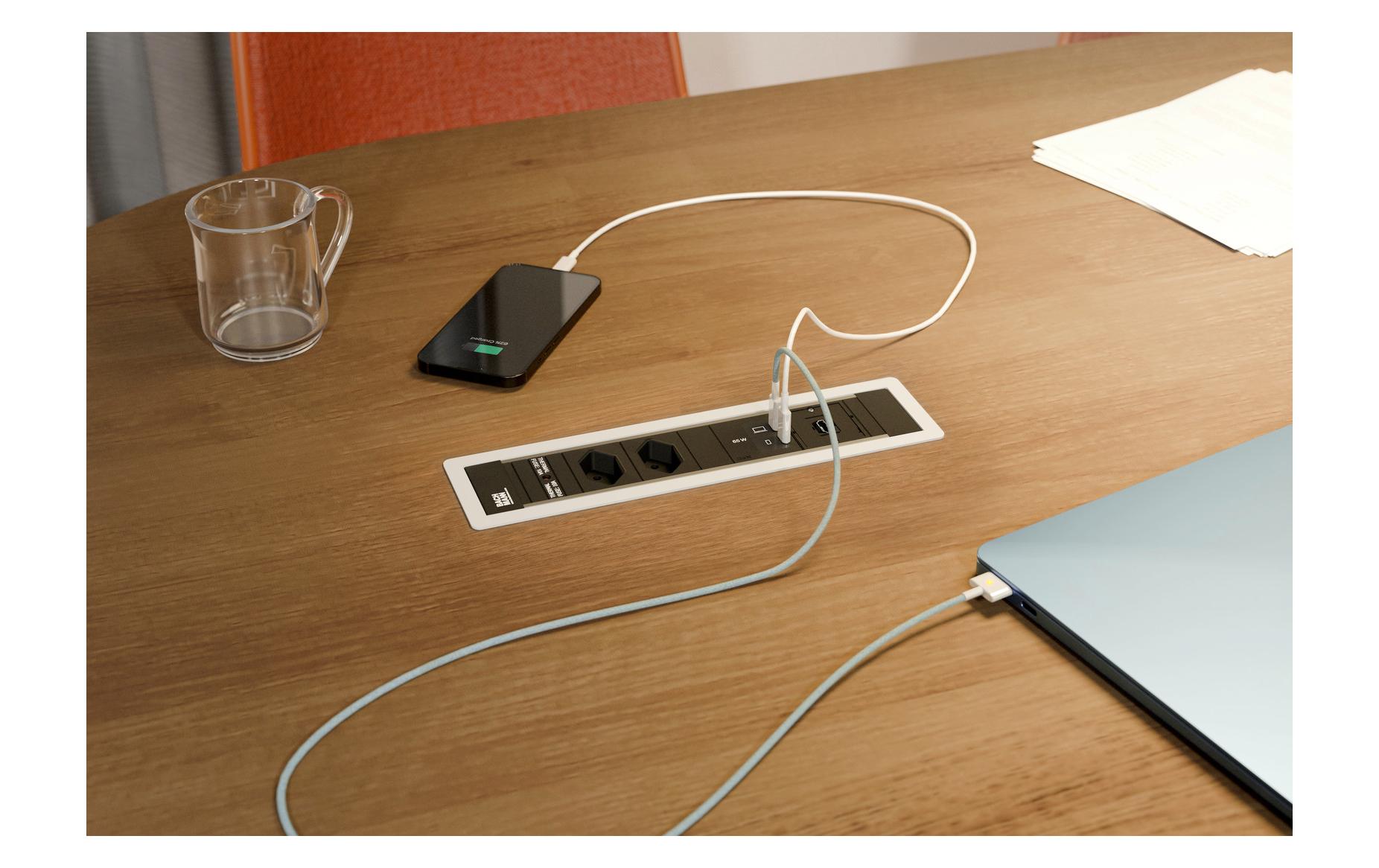 Bachmann Einbausteckerleiste POWER FRAME M 2xT13 1xUSB C/C 65W 1xCM