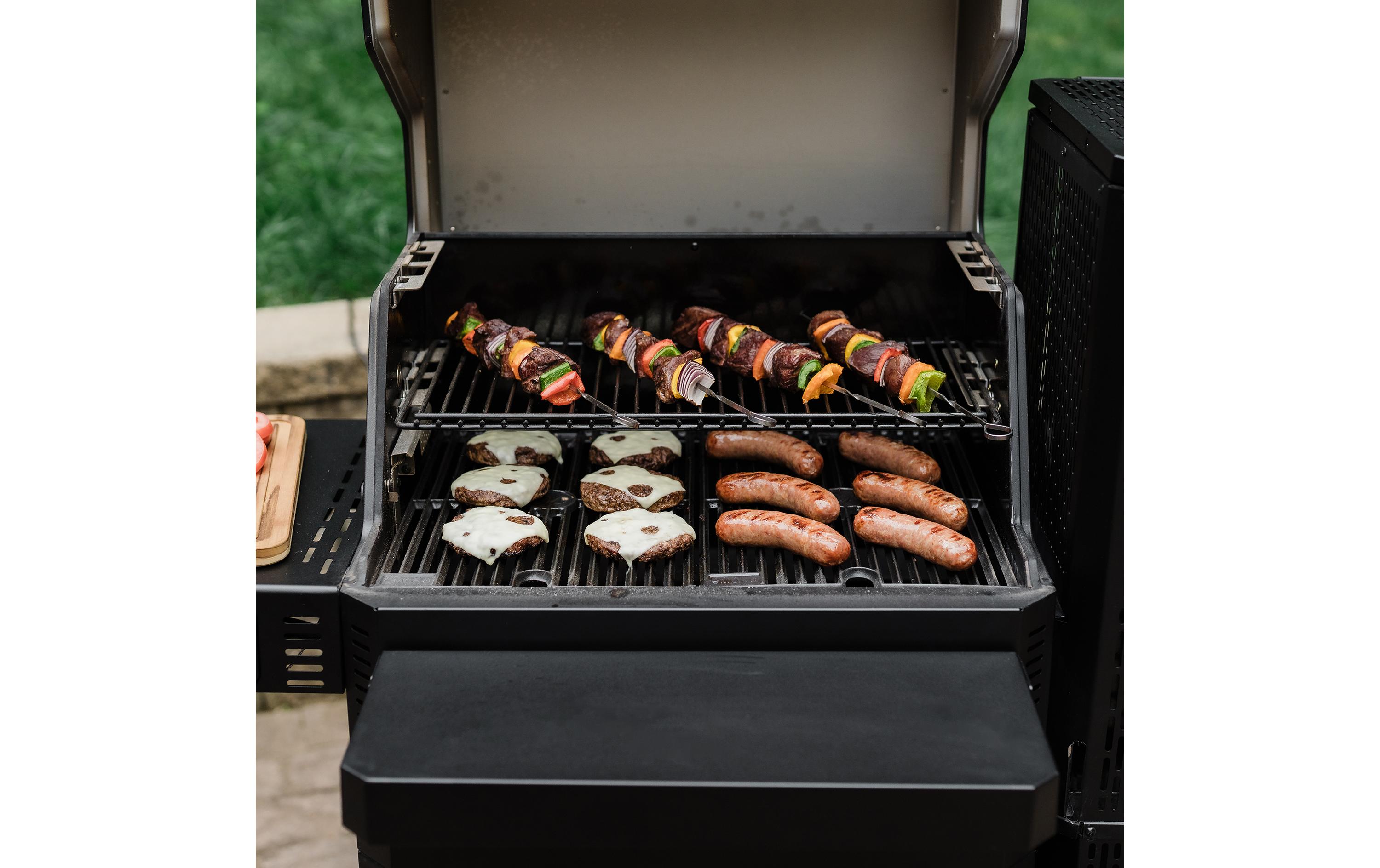 Masterbuilt Gravity Series 600 Digitaler Holzkohlegrill + Smoker