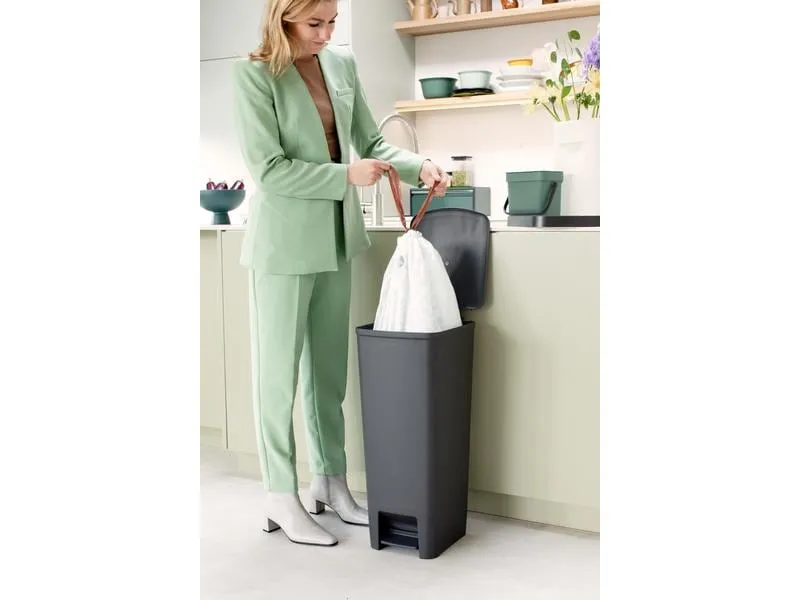 Brabantia Abfalleimer StepUp 40 l, Dunkelgrau Brabantia Abfalleimer StepUp 40 l, Dunkelgrau