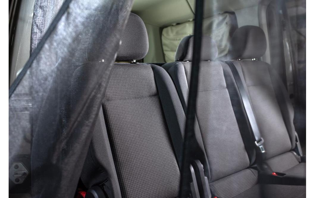 Van Quito Moskitonetz mit Schiebetüren, links