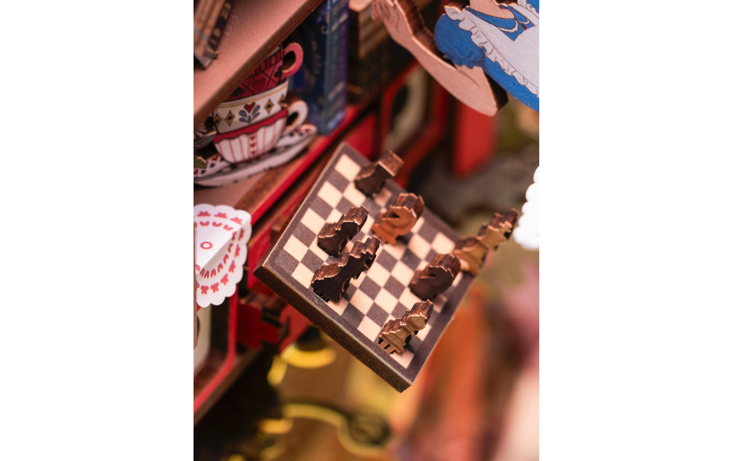 RoboTime Bausatz Alice im Wunderland