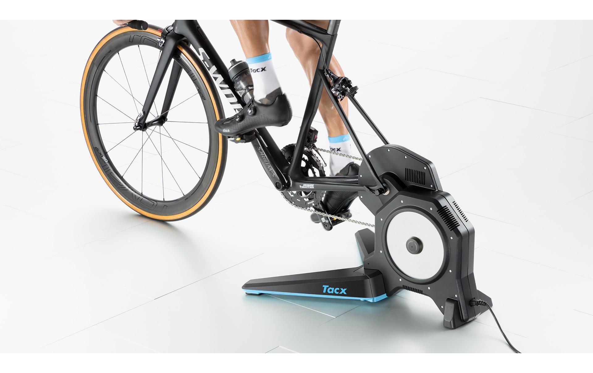 Tacx Rollentrainer Flux 2 Smart Elektrisch 2000 W