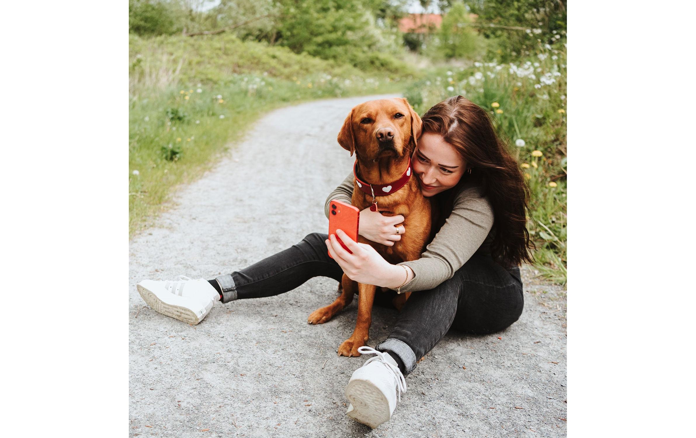 Hunter Halsband Love L (65), Rot/Schwarz