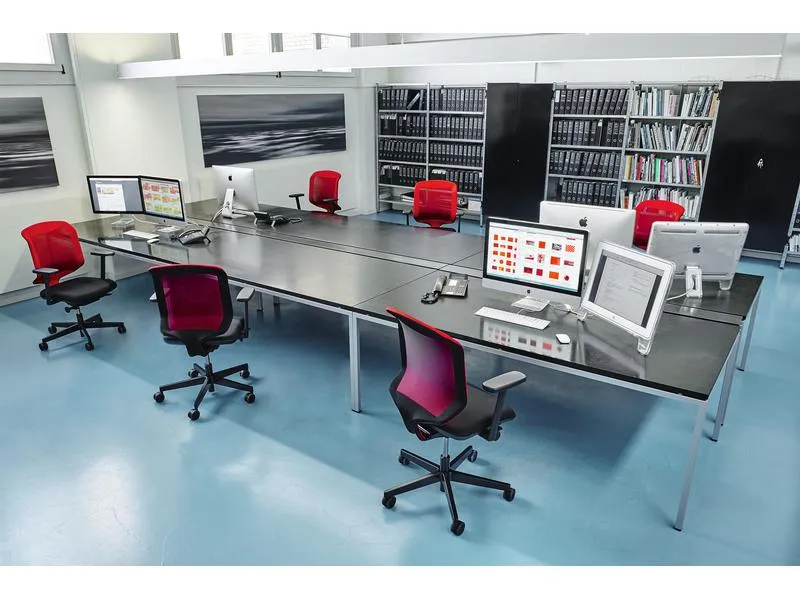 Giroflex Bürostuhl Chair2Go 434 Schwarz/Rot Giroflex Bürostuhl Chair2Go 434 Schwarz/Rot