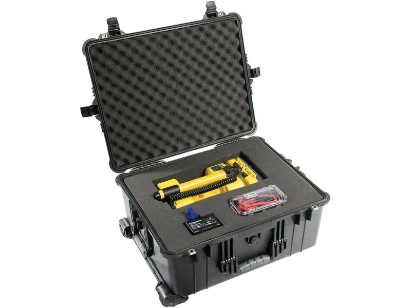 Peli Schutzkoffer 1610 mit Schaumstoffeinlage, Schwarz Peli Schutzkoffer 1610 mit Schaumstoffeinlage, Schwarz
