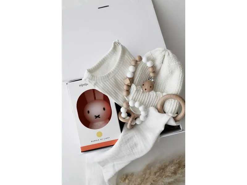 Oykami Baby Geschenkbox «Ascona» Miffy Weiss Oykami Baby Geschenkbox «Ascona» Miffy Weiss