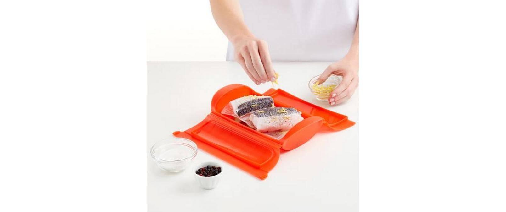 Lékué Mikrowellen-Dampfgarer mit Ablage Rot