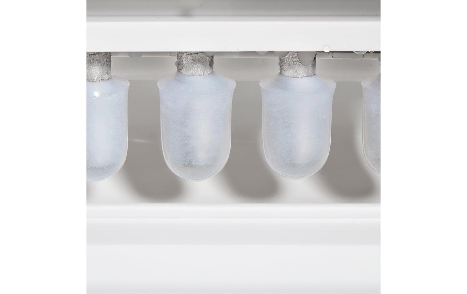 GOURMETmaxx Eiswürfelbereiter 100W + CH-Stecker 8 kg/24h