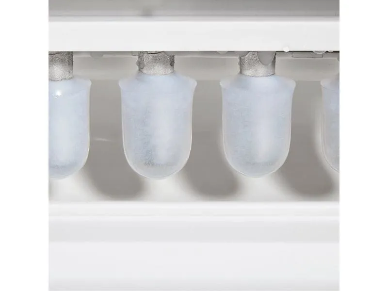 GOURMETmaxx Eiswürfelbereiter 100W + CH-Stecker 8 kg/24h GOURMETmaxx Eiswürfelbereiter 100W + CH-Stecker 8 kg/24h