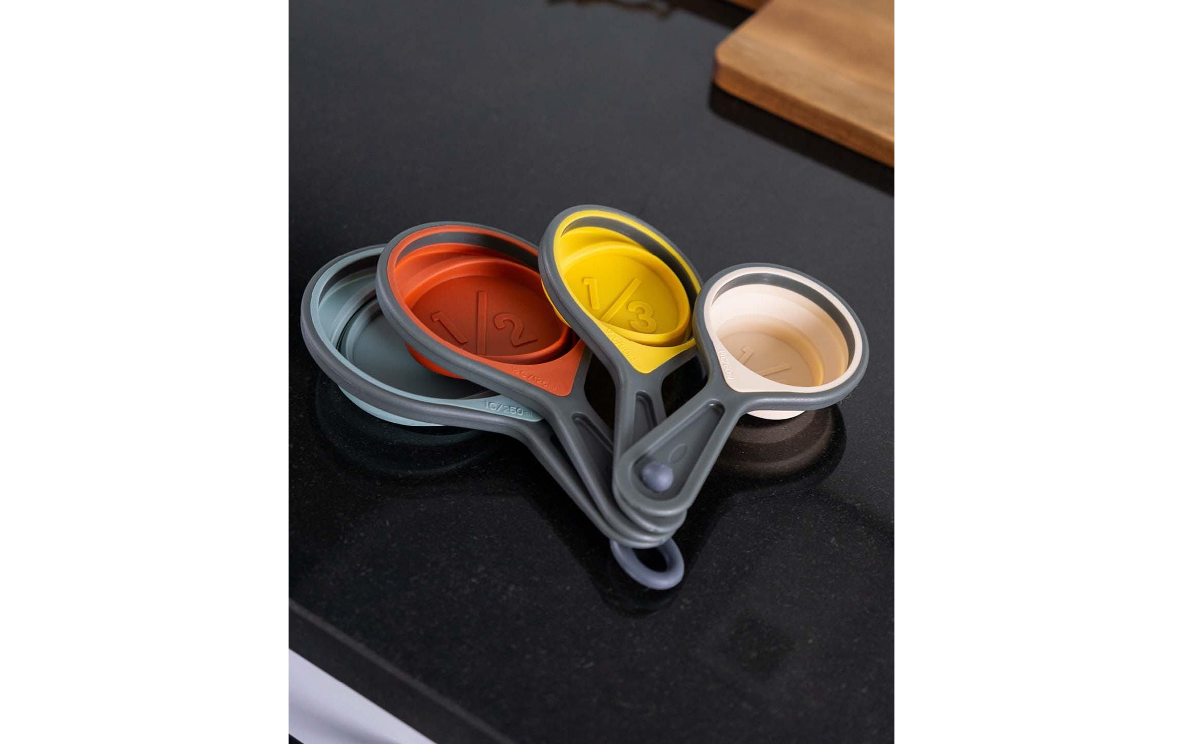 Esmée Messbecher 4er Set 1/4 dl bis 1 dl, Mehrfarbig