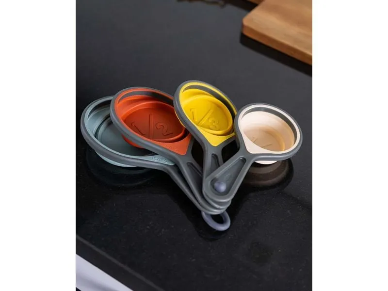 Esmée Messbecher 4er Set 1/4 dl bis 1 dl, Mehrfarbig Esmée Messbecher 4er Set 1/4 dl bis 1 dl, Mehrfarbig