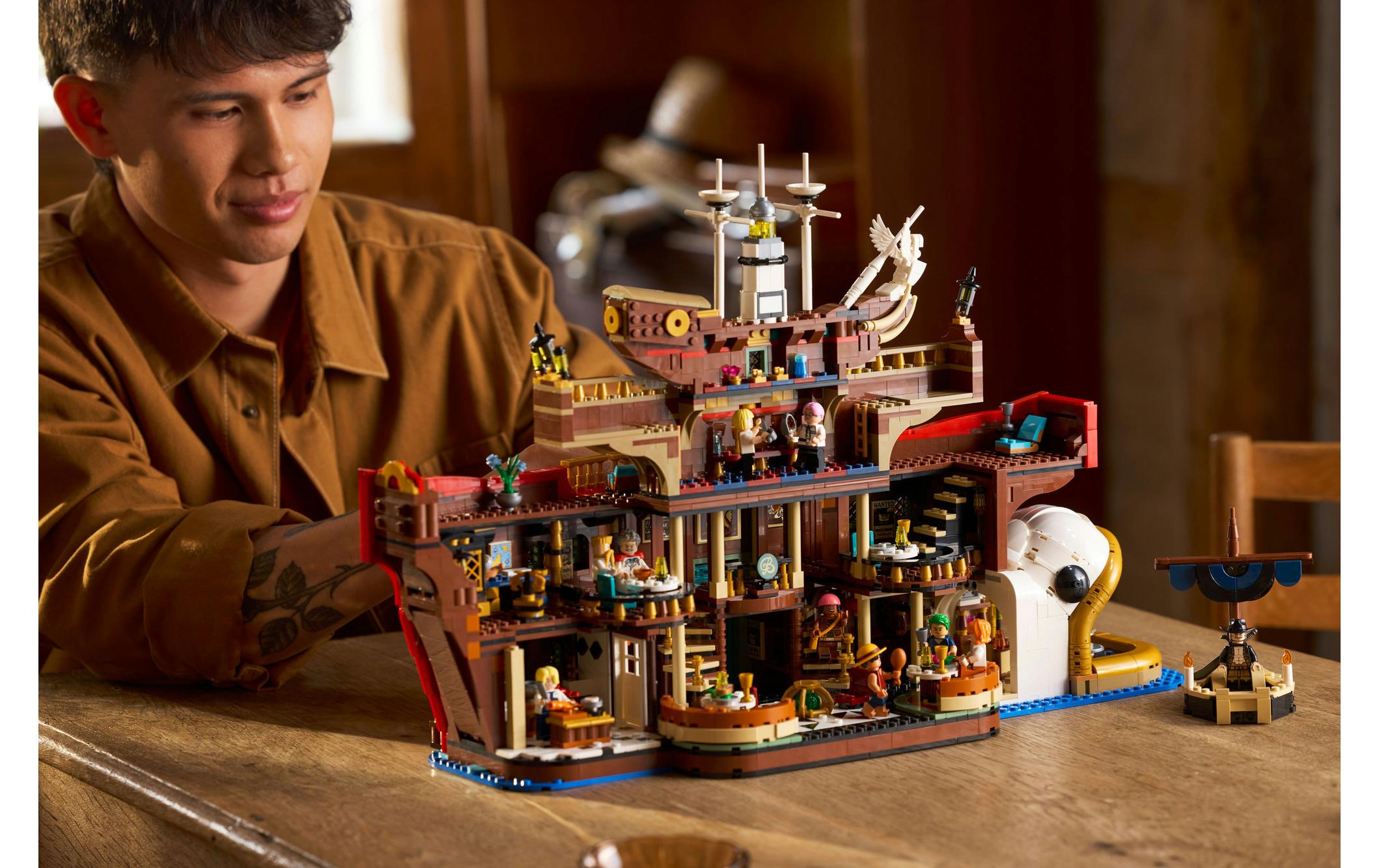 LEGO® Baratié, das Schwimmende Restaurant 75640