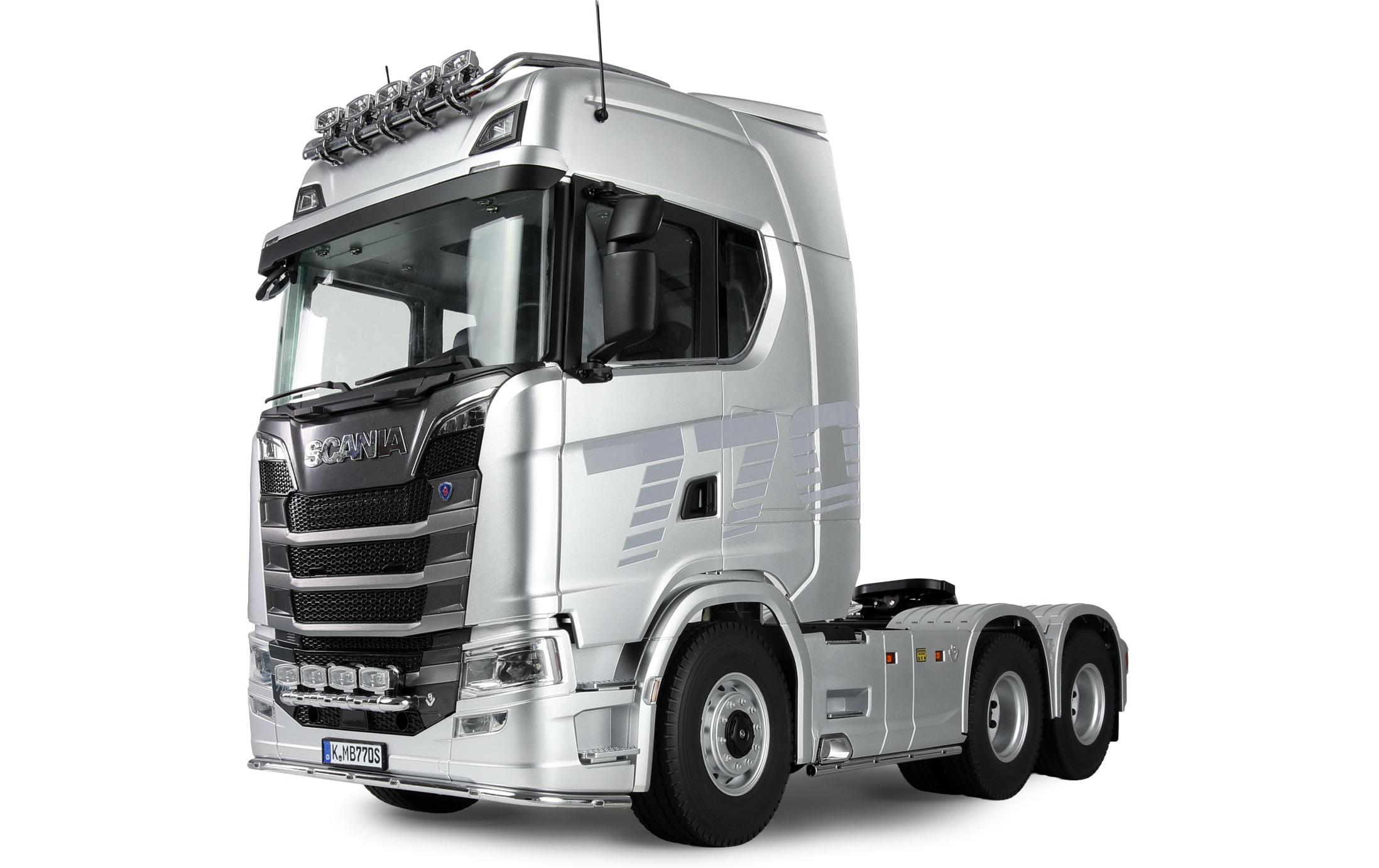 Amewi Scania 770 S Zugmaschine 6 x 6 1:14 RTR Silber
