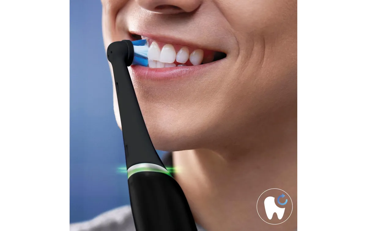 Oral-B Zahnbürstenkopf iO Ultimative Reinigung, Schwarz, 8 Stück