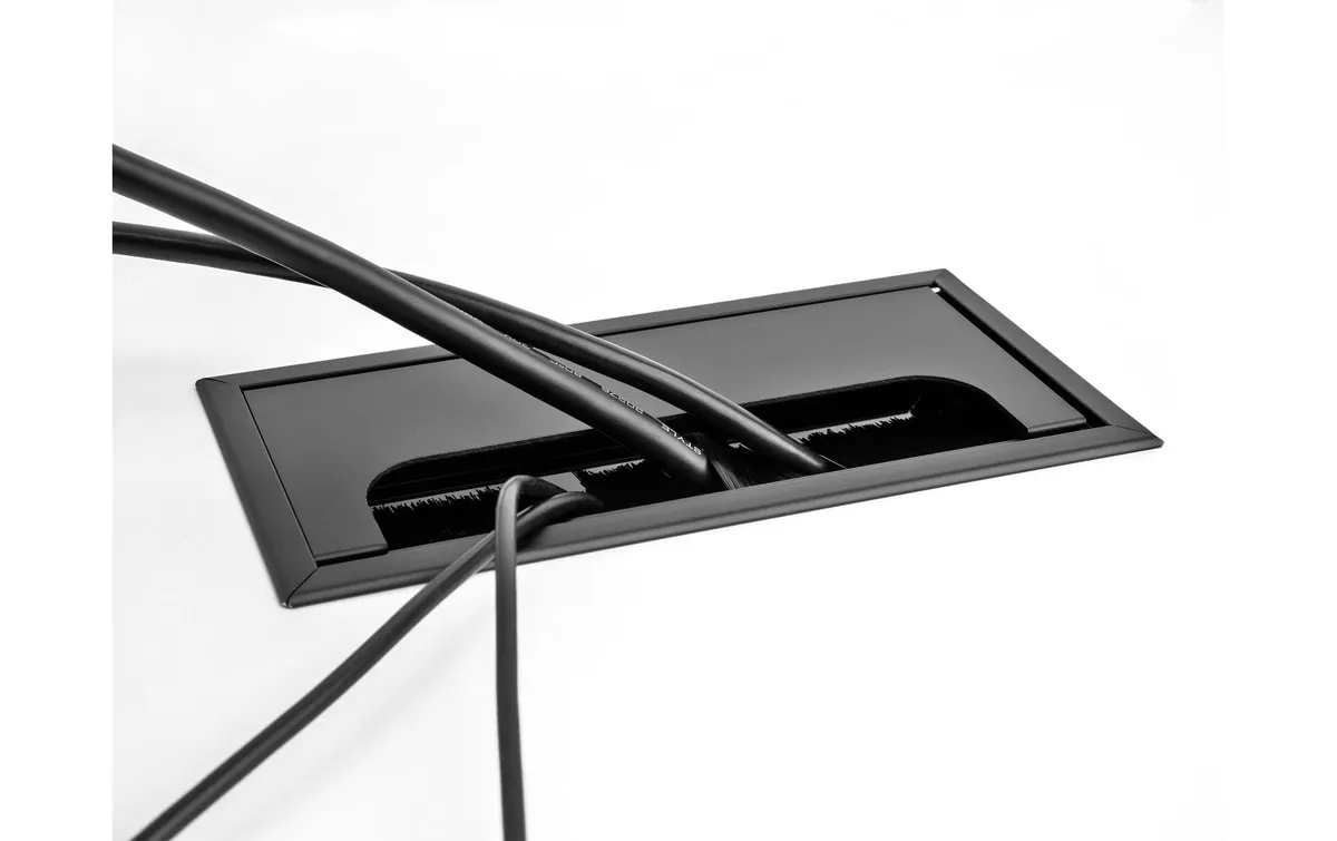 Delock Einbaurahmen für Tisch mit Bürste 300x80x28mm, Schwarz Delock Einbaurahmen für Tisch mit Bürste 300x80x28mm, Schwarz