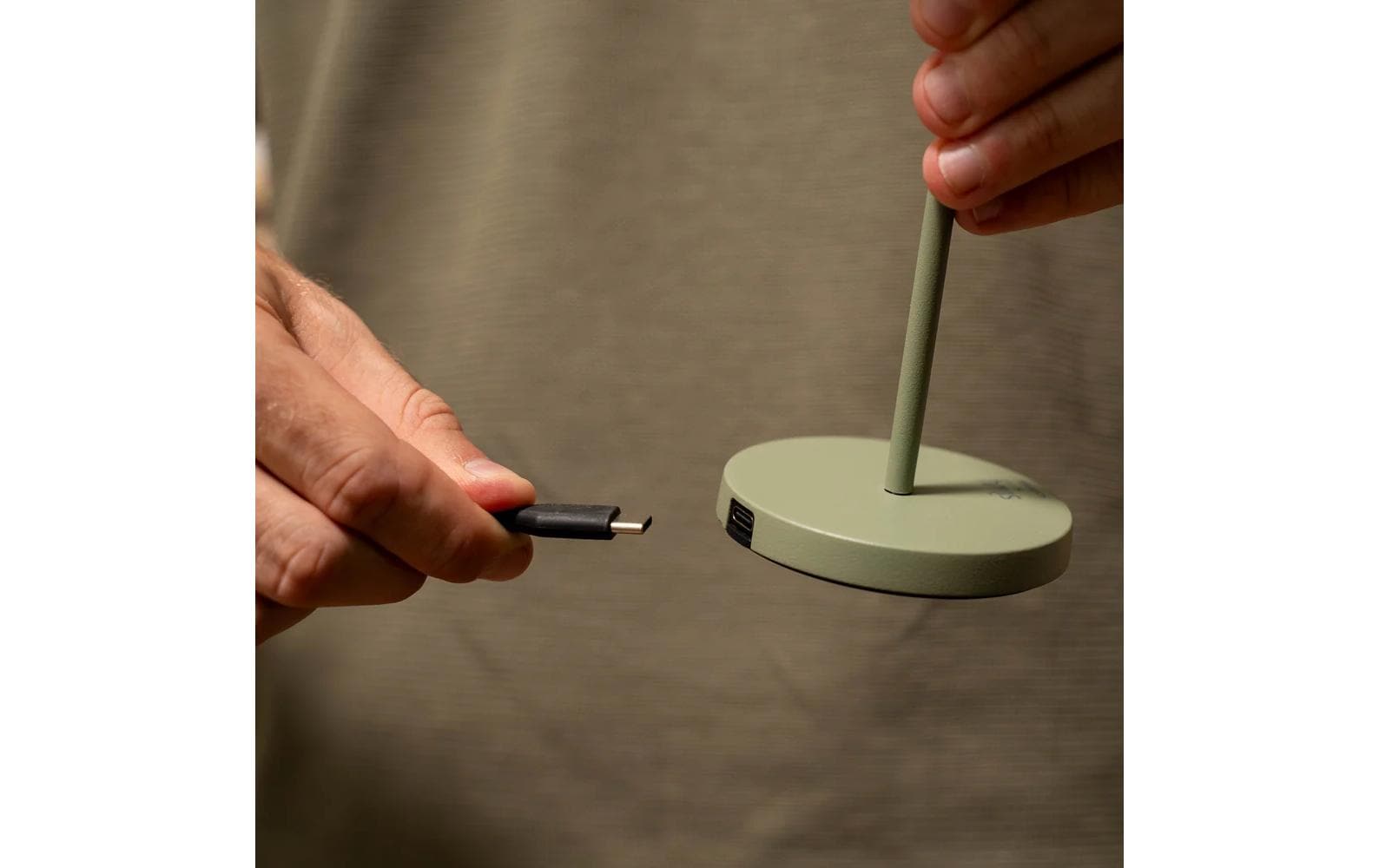 Silwy Tischleuchte Magnet-Leuchte Monaco Olivgrün inkl. Platzset