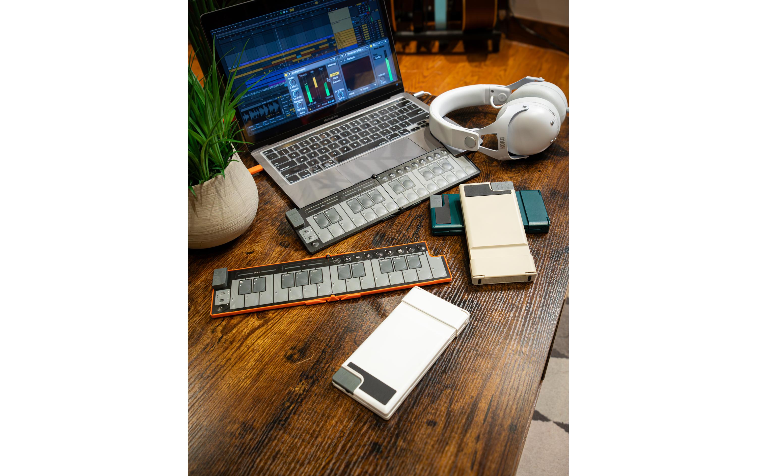 Korg Keyboard Controller nanoKEY Fold Fold White Limited Korg Keyboard Controller nanoKEY Fold Fold White Limited