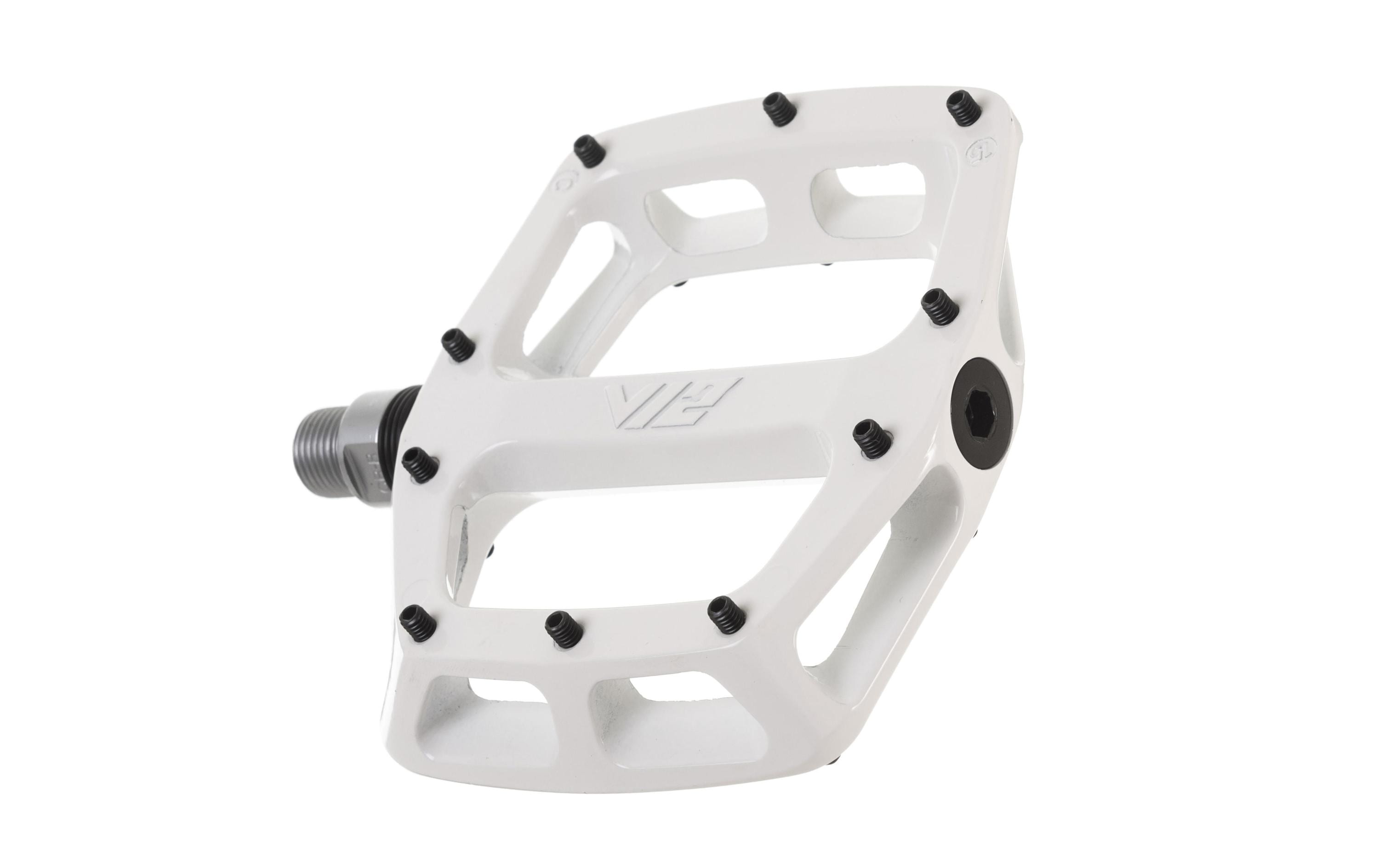 DMR Plattformpedale V12 Weiss DMR Plattformpedale V12 Weiss