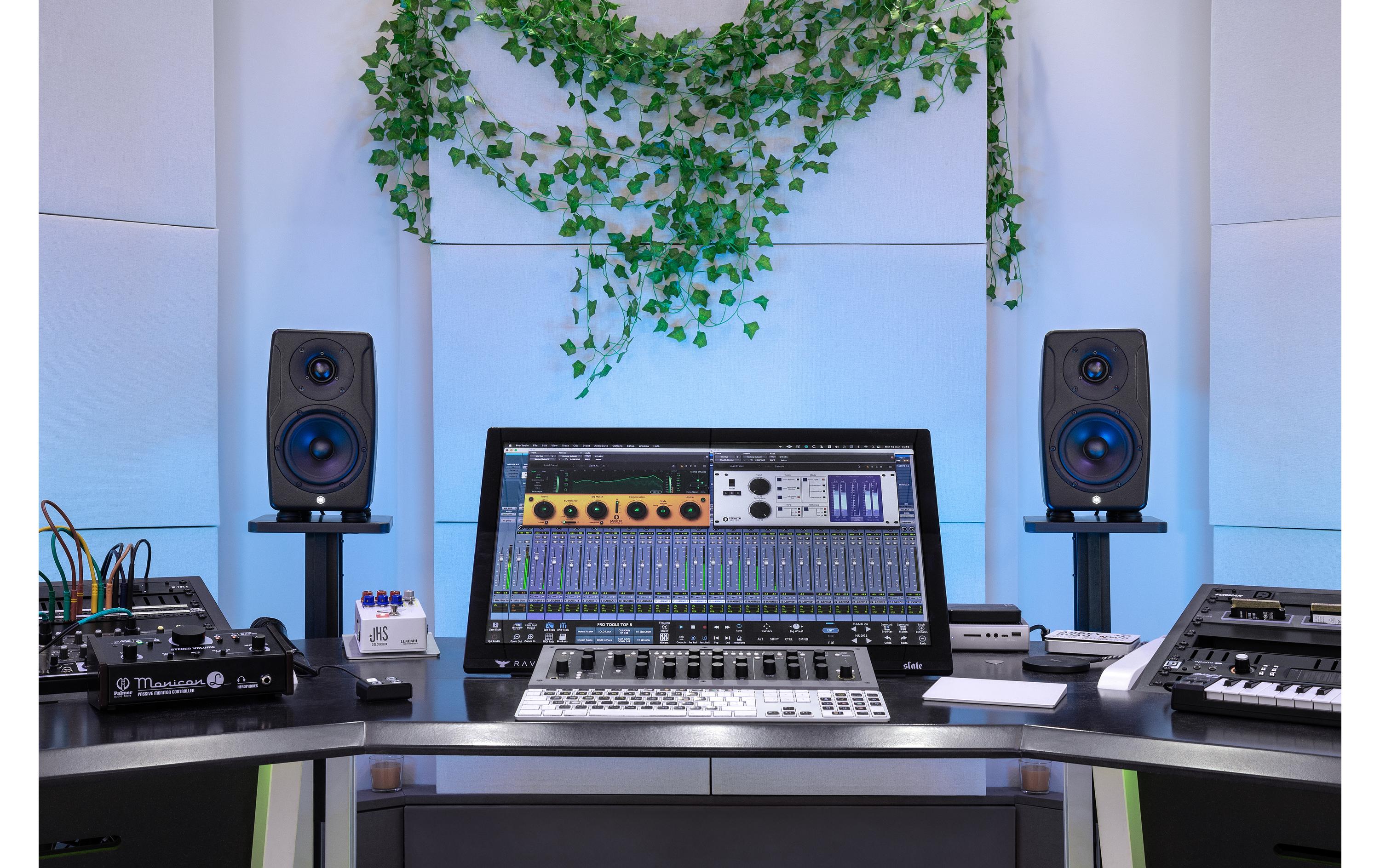 IK Multimedia Studiomonitor iLoud Precision 5 MKII Schwarz