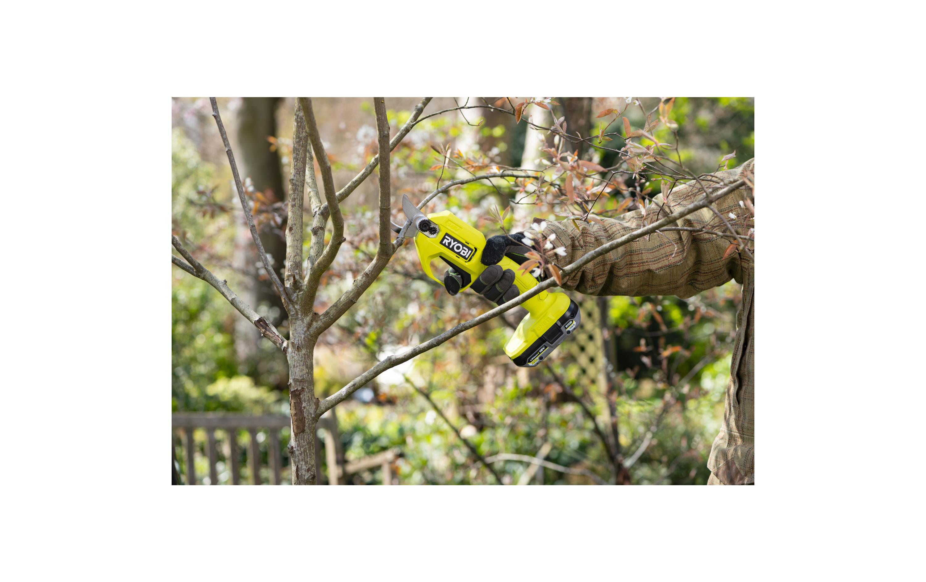RYOBI Akku-Gartenschere RY18SCA-0