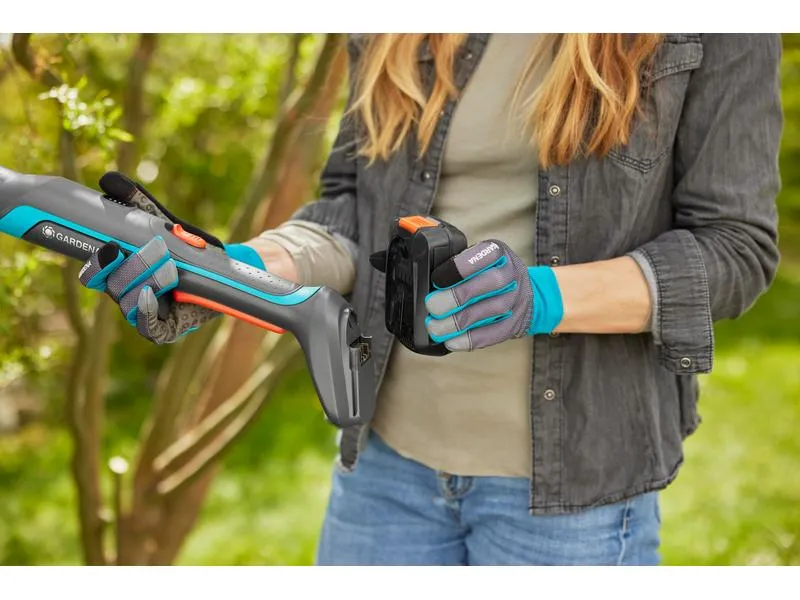 GARDENA Akku-Astschere EasyCut 110/18 V P4A solo GARDENA Akku-Astschere EasyCut 110/18 V P4A solo