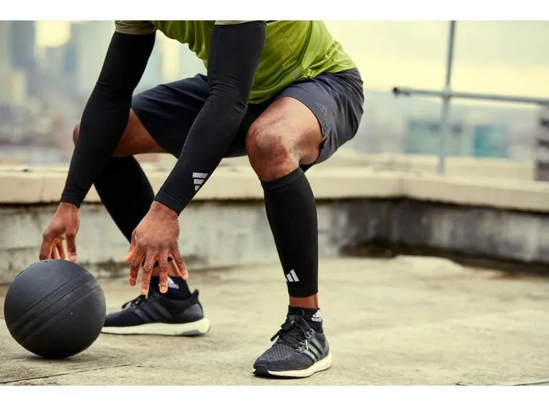 adidas Compression Calf Sleeves Schwarz, L-XL adidas Compression Calf Sleeves Schwarz, L-XL