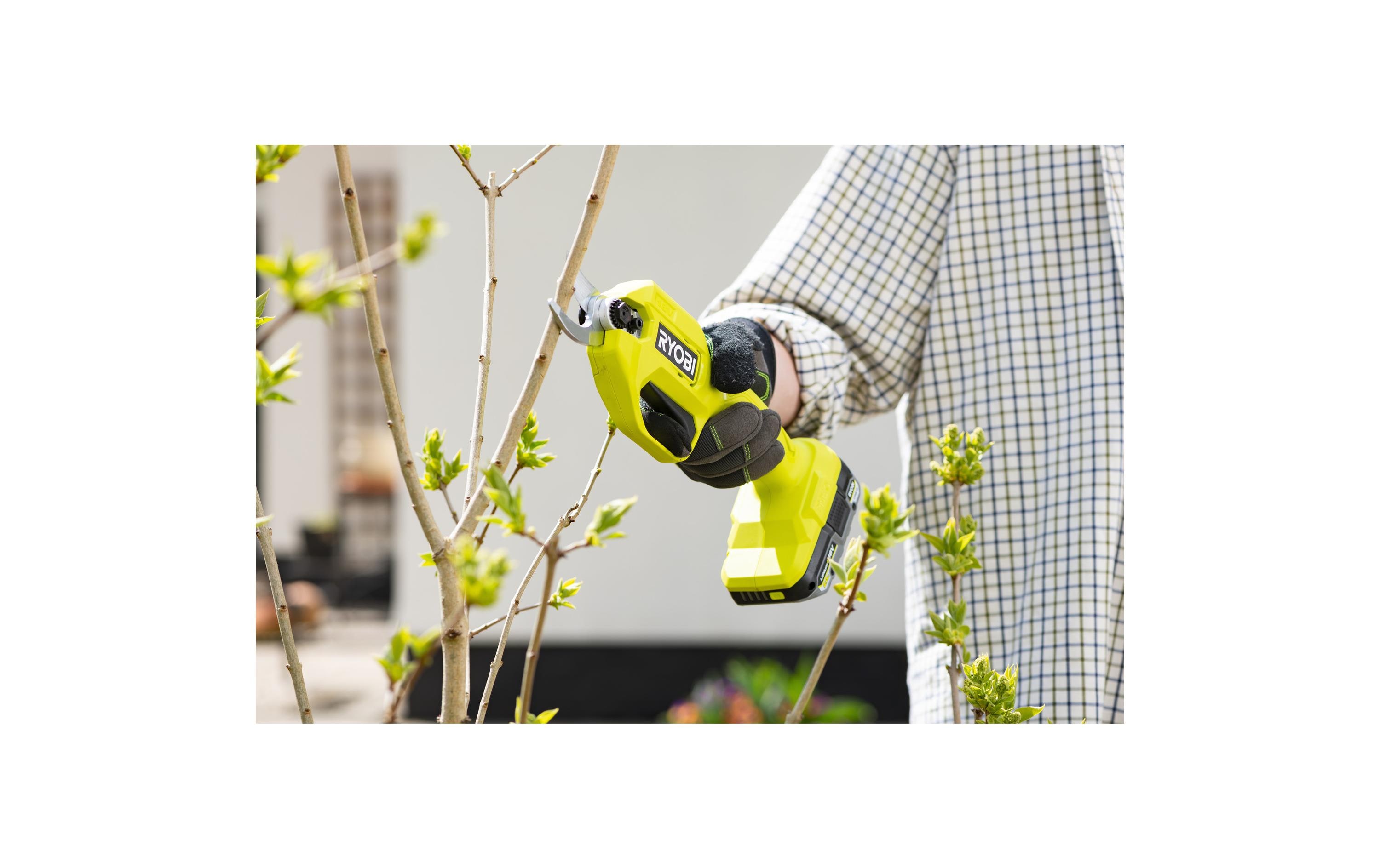 RYOBI Akku-Gartenschere RY18SCA-0