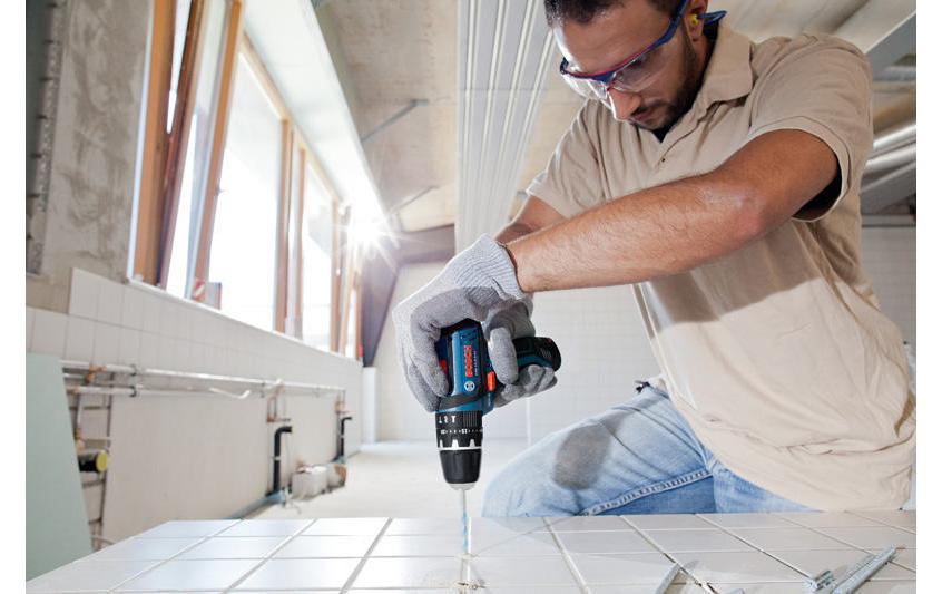 Bosch Professional Akku-Schlagbohrschrauber GSB 12 V-15 + L-Boxx Clic&go Solo