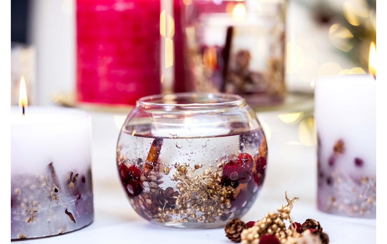 Stoneglow Weihnachtskerze Cosy Vibes rund, Transparent