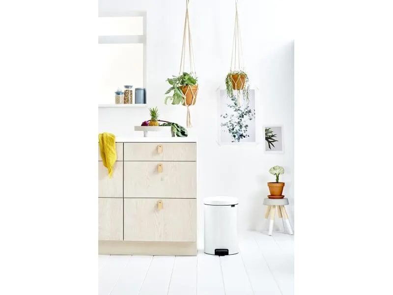 Brabantia Treteimer NewIcon 20 l, White Brabantia Treteimer NewIcon 20 l, White