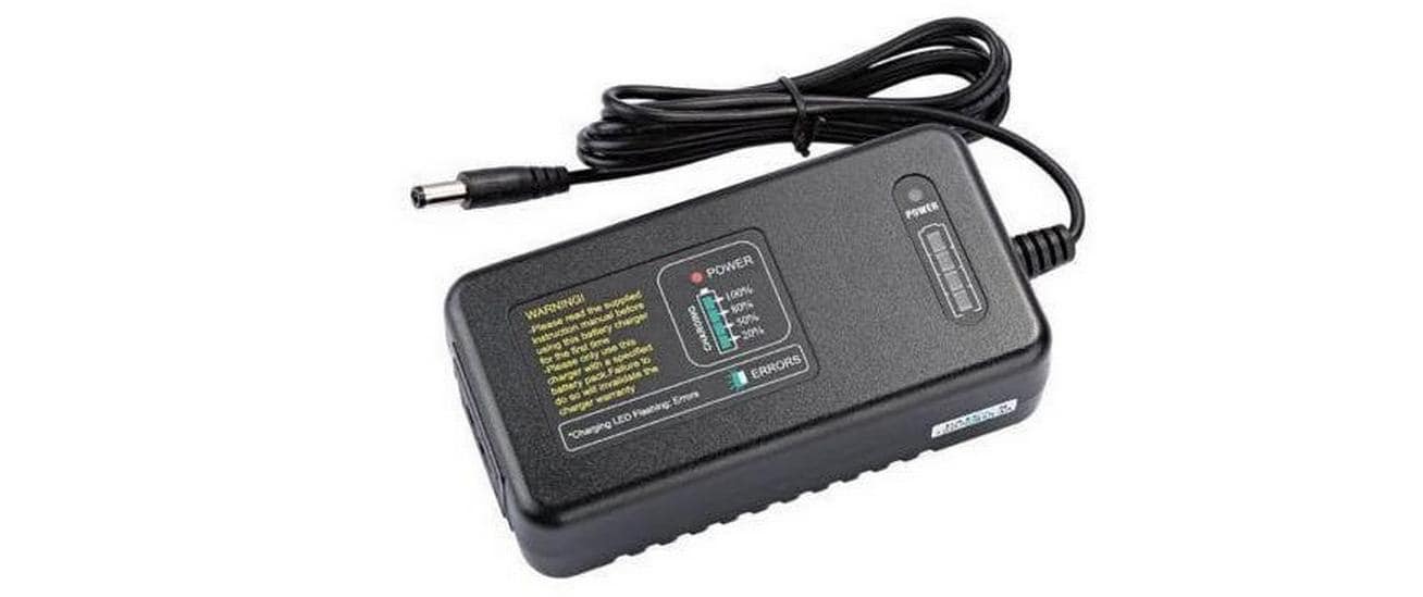 Godox Ladegerät AD600