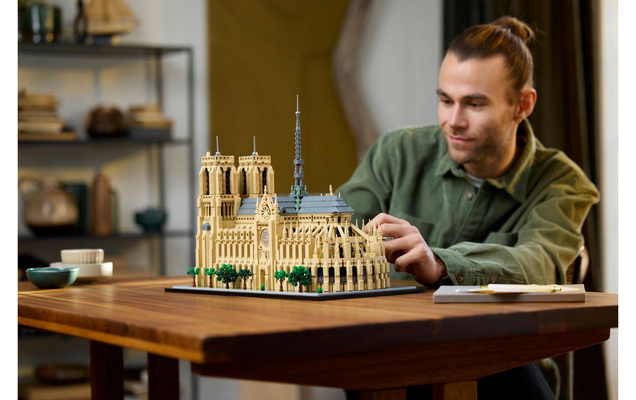 LEGO® Architecture Notre-Dame de Paris 21061