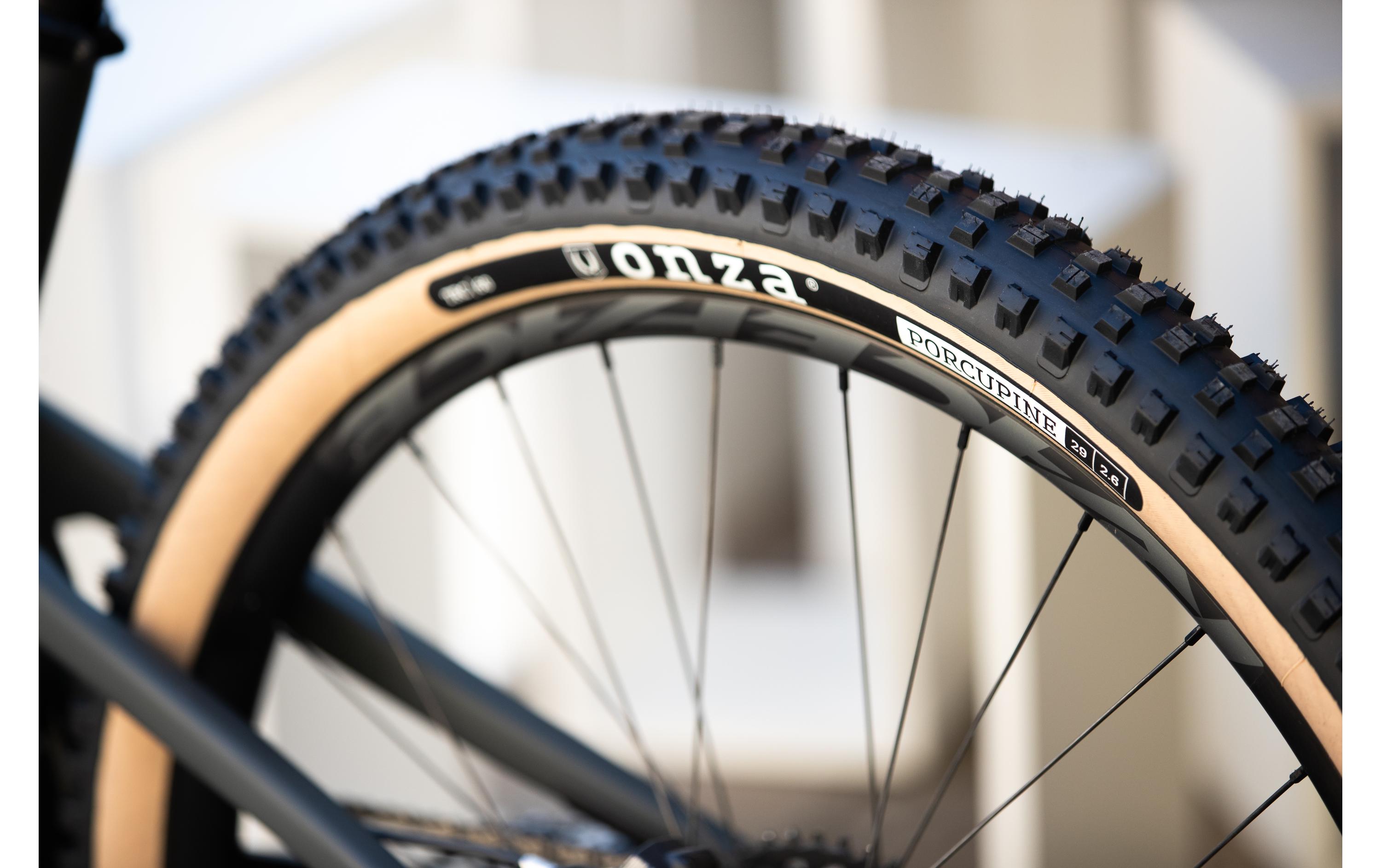 Onza Velopneu Porcupine Skinwall, 60 Rubber, 29 x 2.6 Onza Velopneu Porcupine Skinwall, 60 Rubber, 29 x 2.6