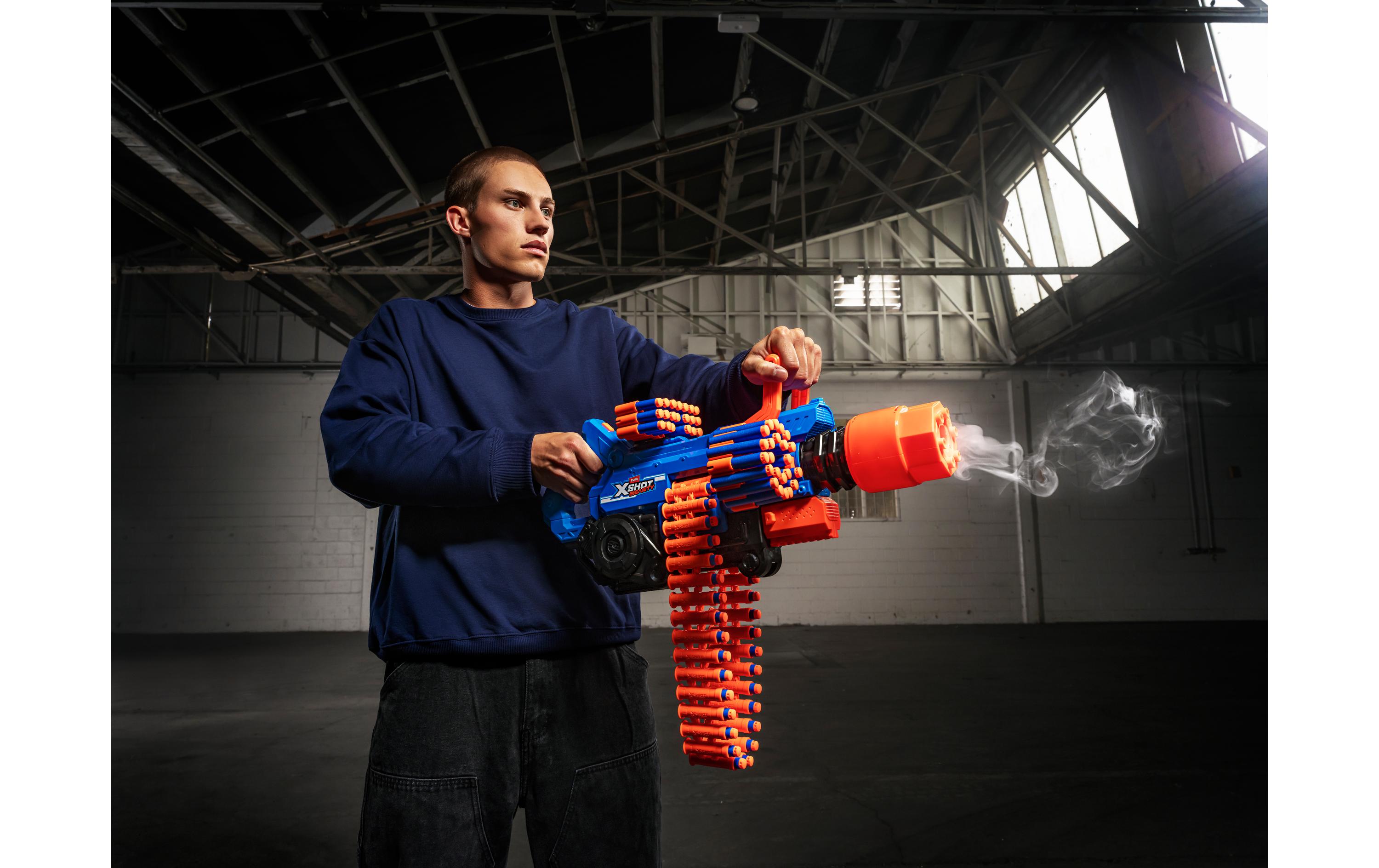 X-Shot Insanity Blaster Smoke N Barrel mit Darts