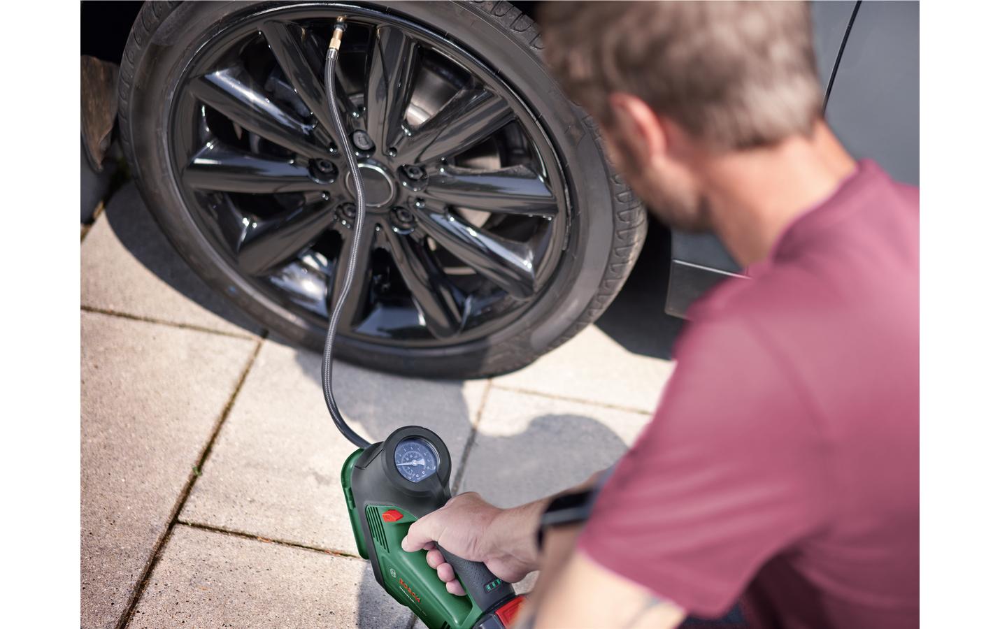 Bosch Akku-Druckluftpumpe UniversalPump 18 V Solo