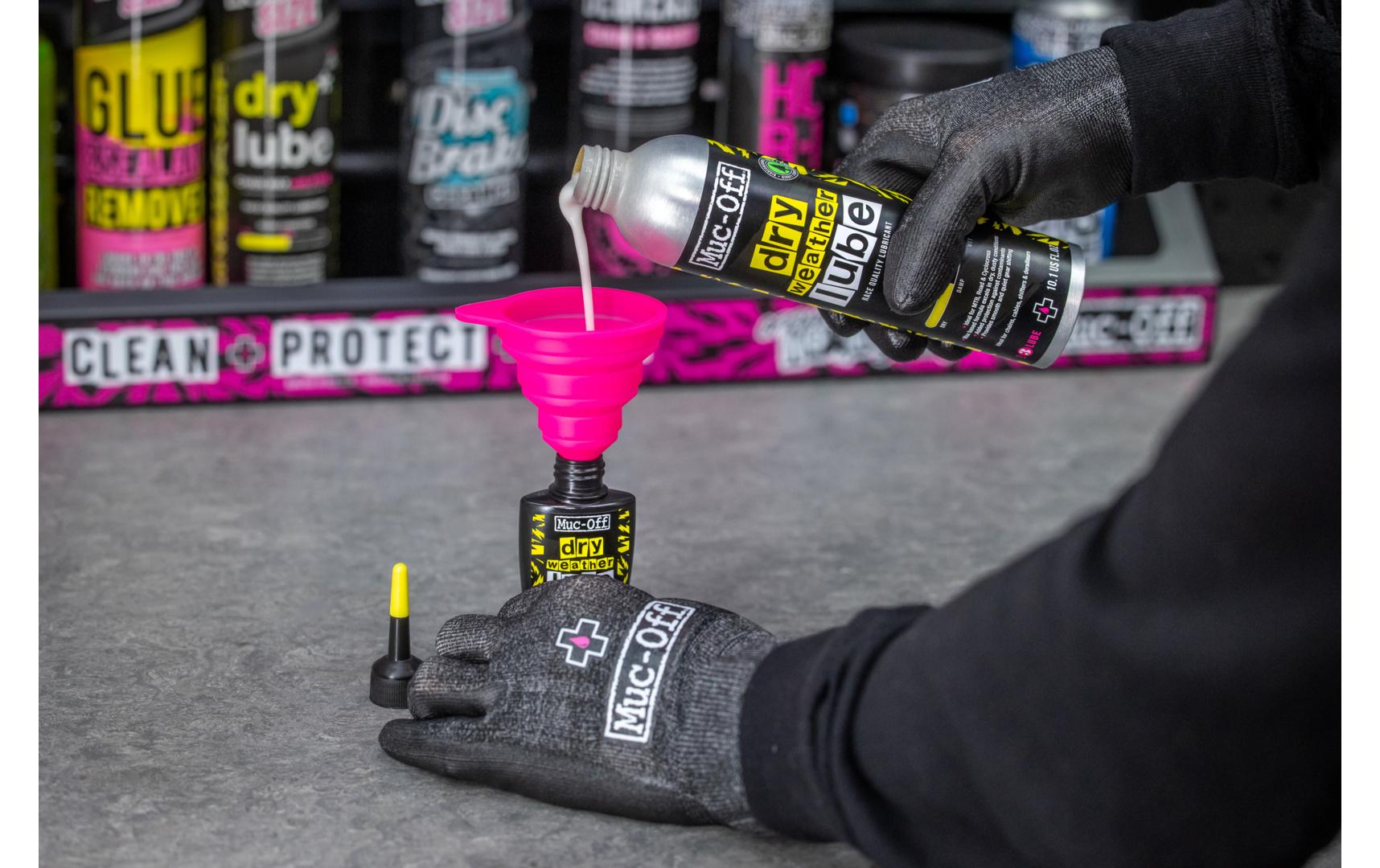 Muc-Off Collapsible Silicone Funnel