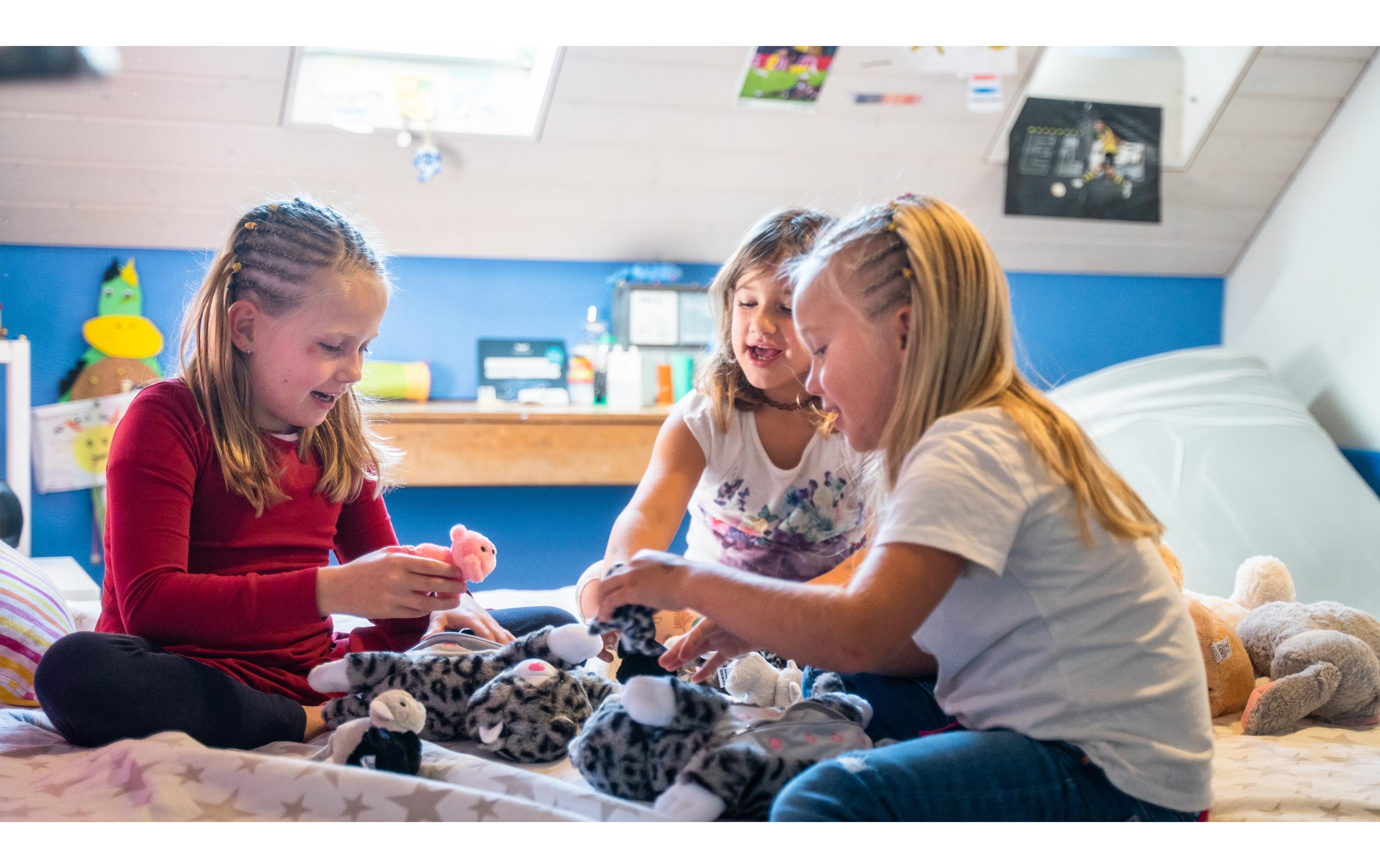 Mamanimals Kuscheltier Mama Katze & Babys 25 cm