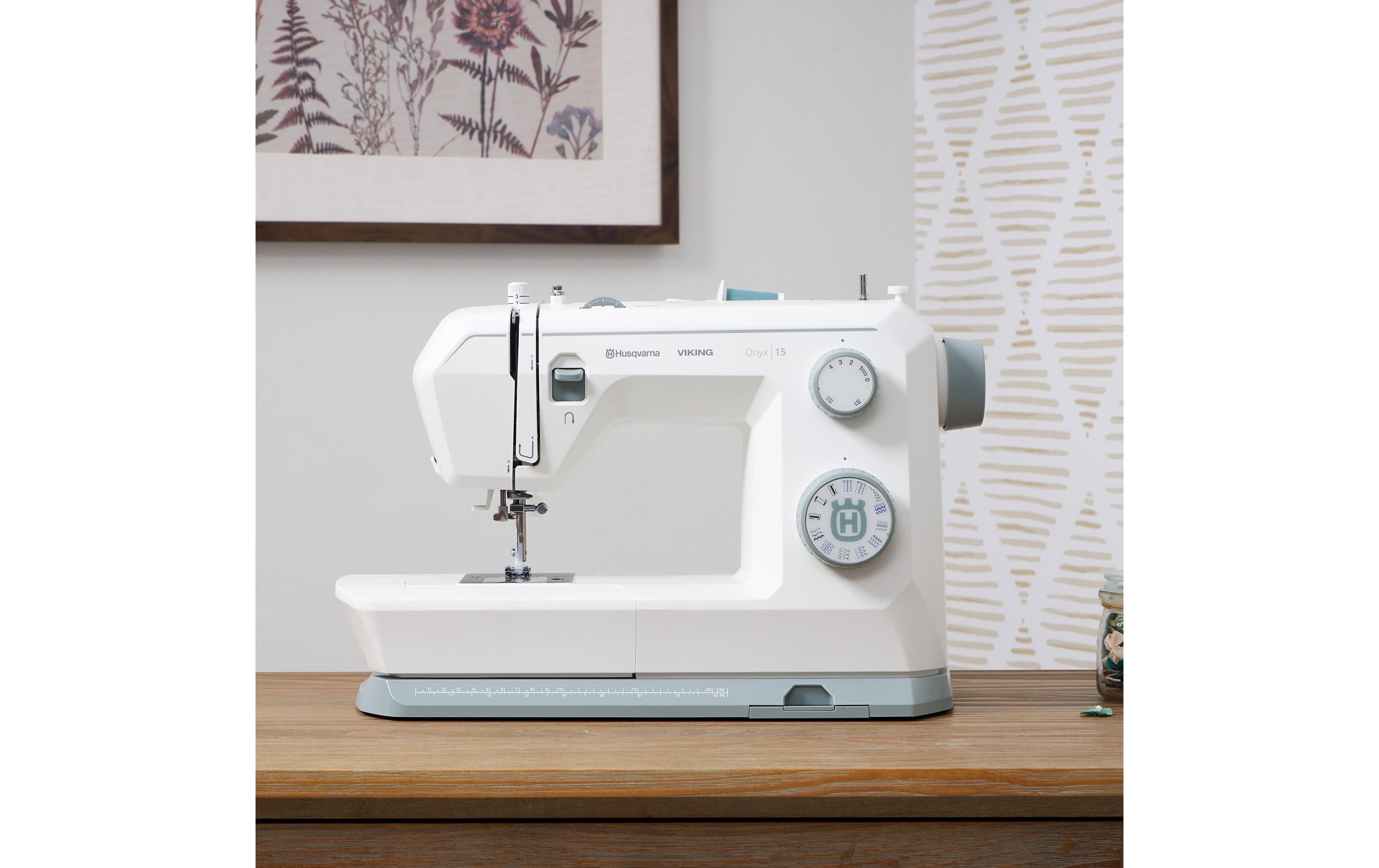 Husqvarna Nähmaschine Onyx 15 Weiss