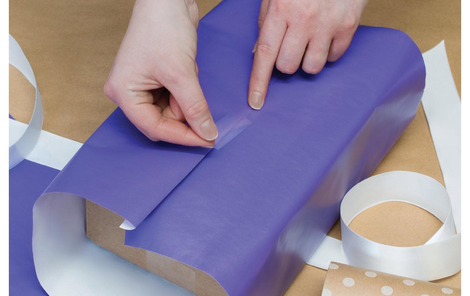 Scotch Handabroller für Geschenke 19 mm x 15 m Scotch Handabroller für Geschenke 19 mm x 15 m