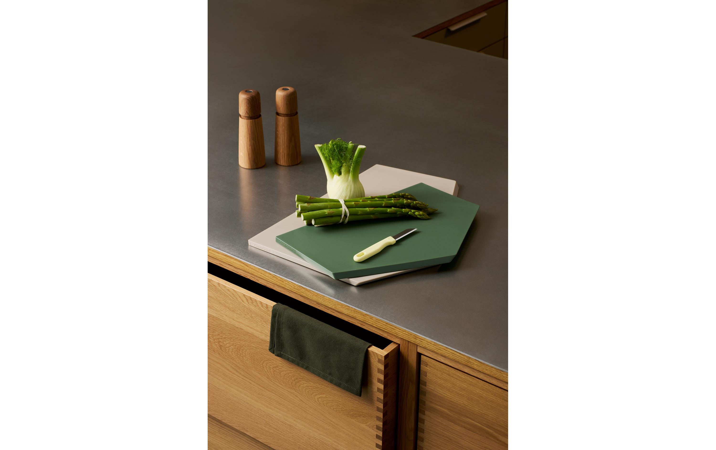 Crush Grind Schneidebrett Zürich M 26 cm x 38.5 cm, Parsley