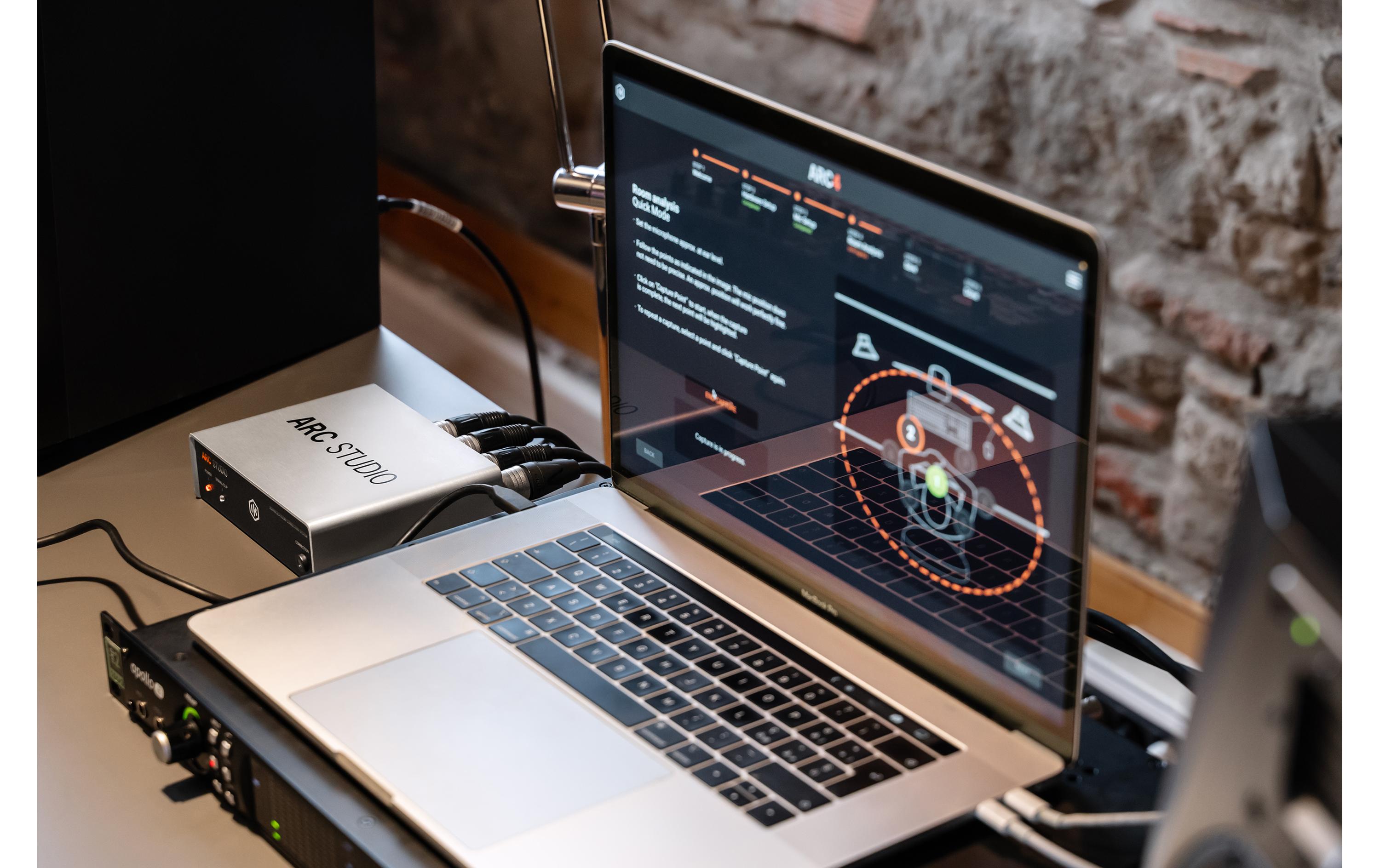 IK Multimedia Raumkorrektursystem ARC Studio