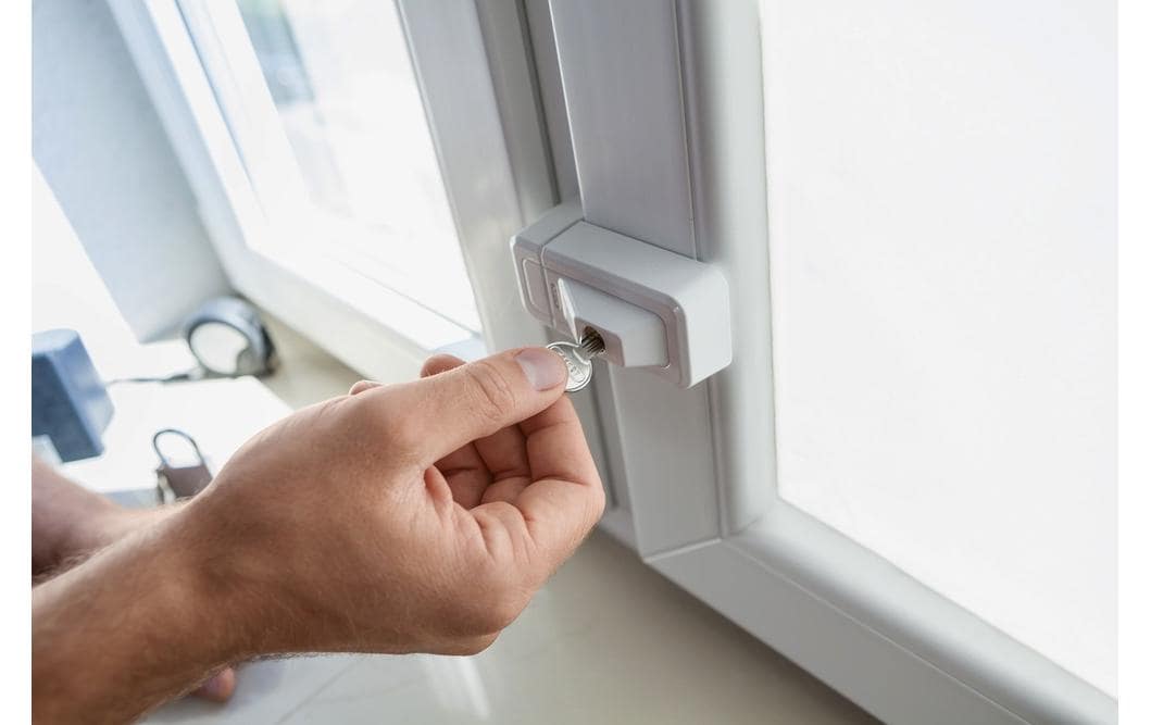 Abus Vorhängeschloss 3010 W vs. EK Weiss