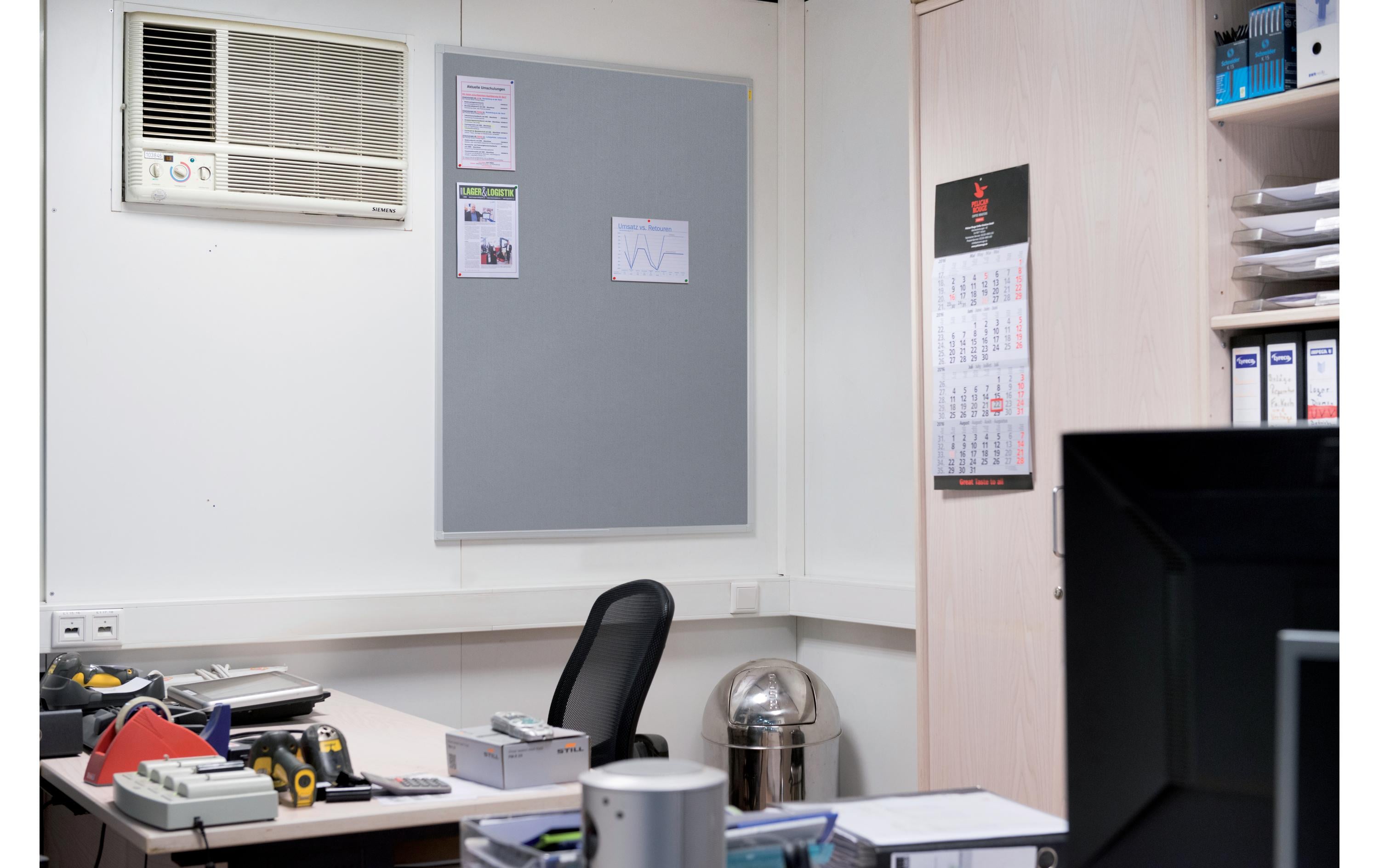 Franken Pinnwand X-tra!Line 90 cm x 120 cm, Grau Franken Pinnwand X-tra!Line 90 cm x 120 cm, Grau