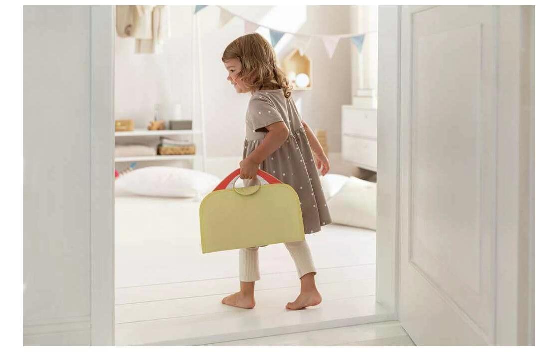 Hape Beschäftigungsspielzeug Farm House Faith