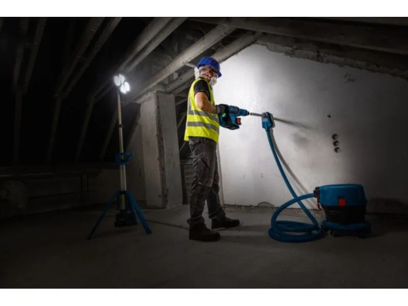 Bosch Professional Akku-Bauleuchte PRO GLT18V-5000 mit Stativ Bosch Professional Akku-Bauleuchte PRO GLT18V-5000 mit Stativ